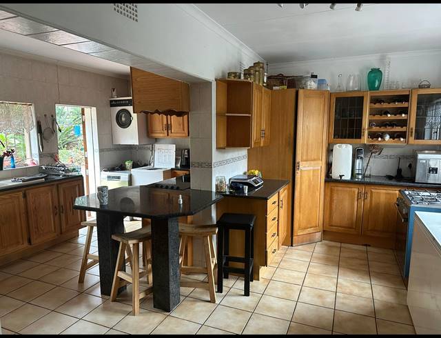 4 BEDROOM HOUSE FOR SALE IN SCHOEMANSVILLE